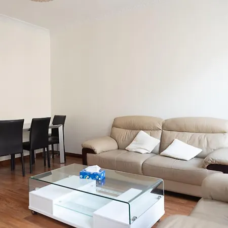 Spacious With Balcony Parijs